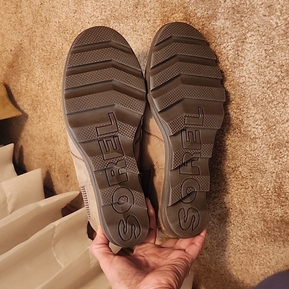 Sorel Joan of Artic Distressed Wedge II Chelsea Boots - Picture 10 of 12